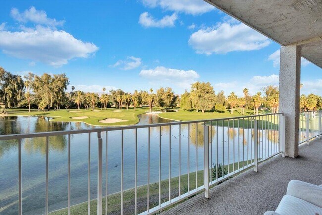 Building Photo - 910 Island Dr