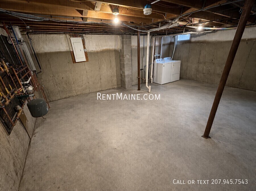 Building Photo - 35 Valley View Ln