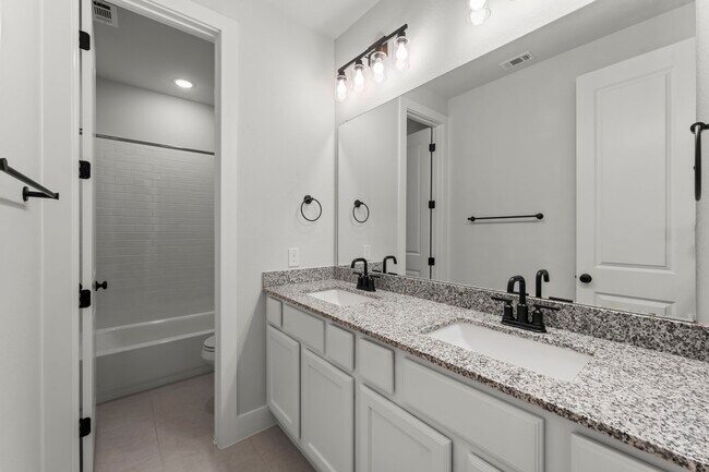 Building Photo - 17151 Sandstone St