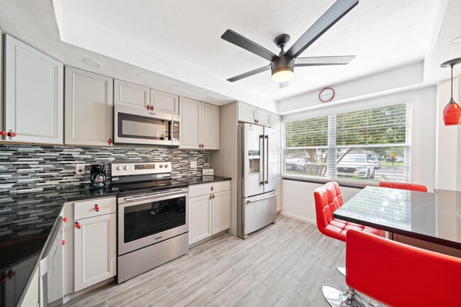 Building Photo - 2504 Antigua Terrace