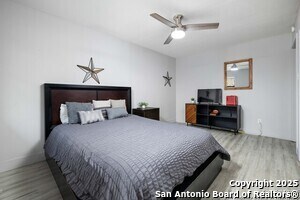 Building Photo - 1267 E Common St