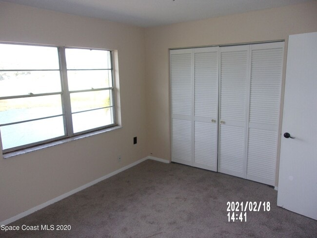 Building Photo - 2170 Knox McRae Dr
