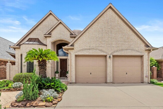 Building Photo - 4513 Country Club View