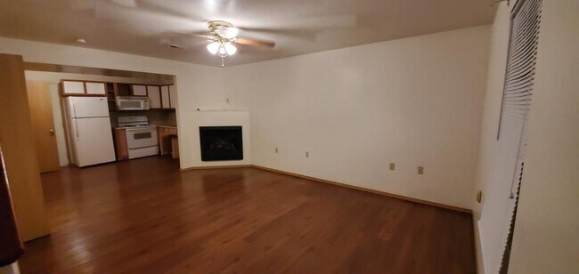 Building Photo - 1402 Frosty Dr