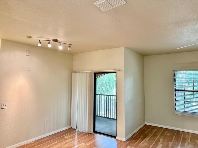 Building Photo - 2141 Portofino Pl
