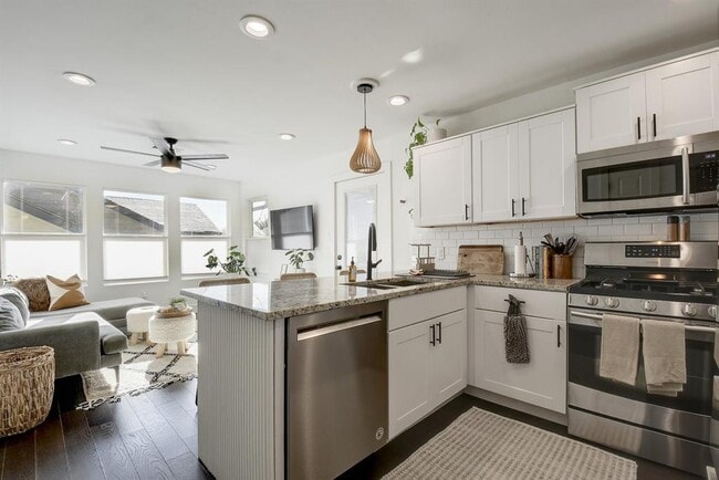 Building Photo - 2901 Glen Rae St