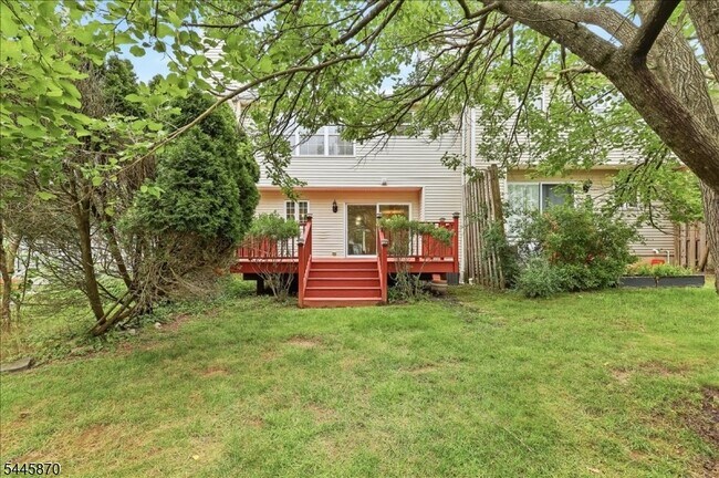 Building Photo - 73 Castleton Rd