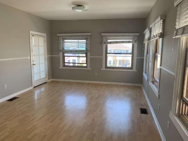 Building Photo - 2245 Curlew St