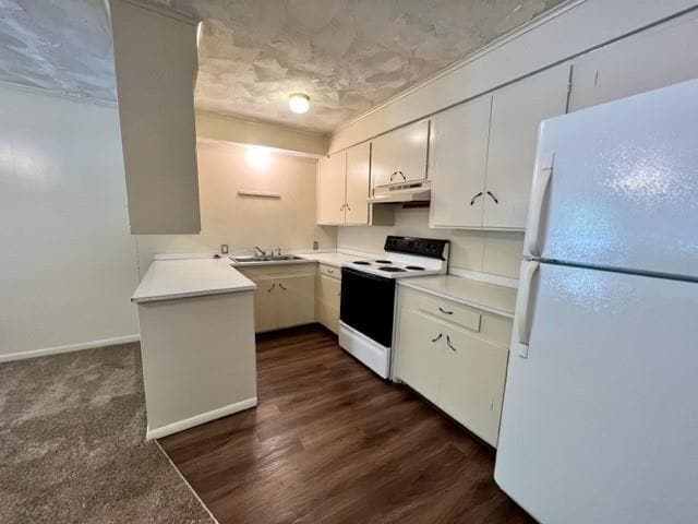 Building Photo - 2011 Helen St