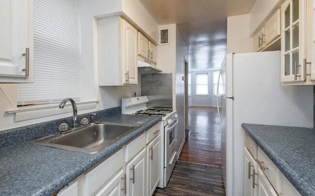 Building Photo - 5172 Parkside Ave