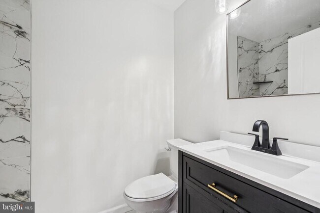 Building Photo - 31 Acorn Ct