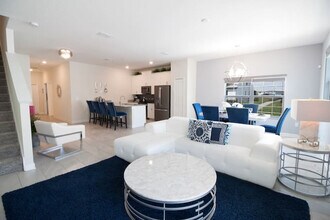 Building Photo - 4800 Love Storey Ln