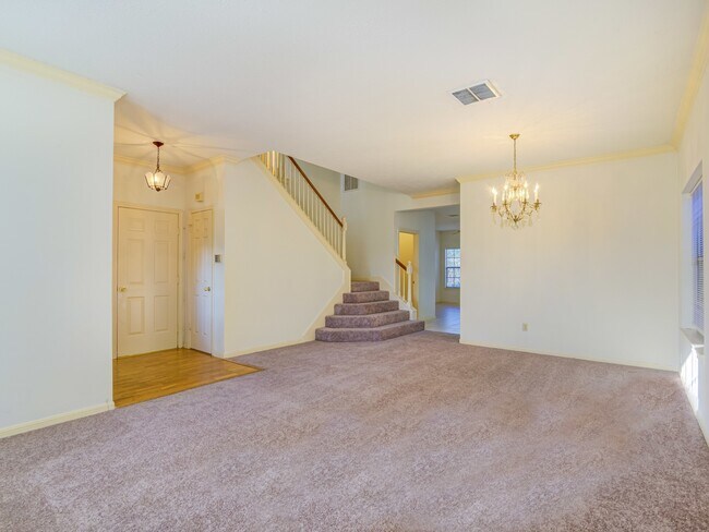 Building Photo - 14406 Fair Knoll Way