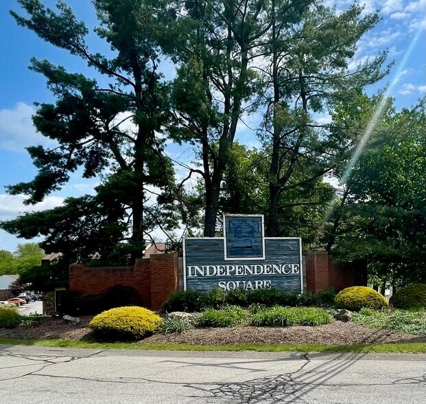 Building Photo - 8111 Revere Pl