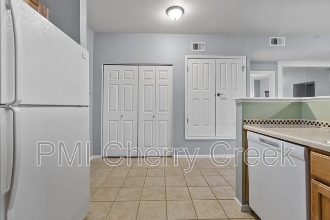 Building Photo - 18602 E Water Dr