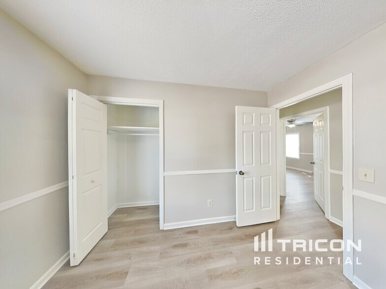 Building Photo - 204 River Song Rd