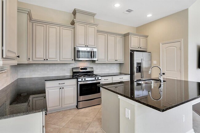 Building Photo - 222 Cheswood Forest Dr