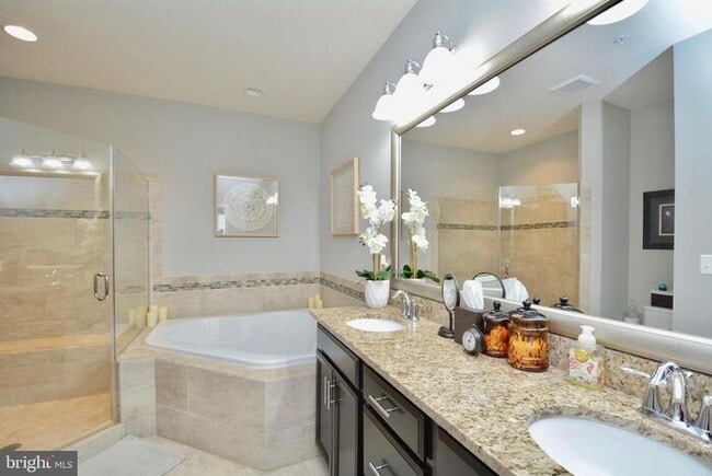 Building Photo - 702 Fair Winds Way