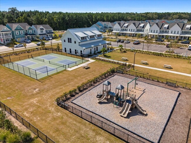 Building Photo - 1011 Swamp Harrier Ave