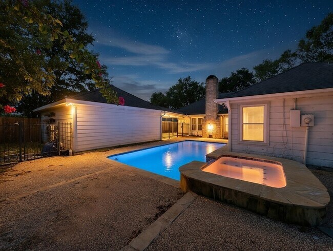 Building Photo - 7914 Candle Ln