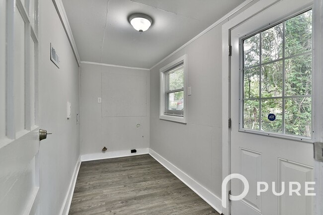 Building Photo - 1414 Mt Vernon St