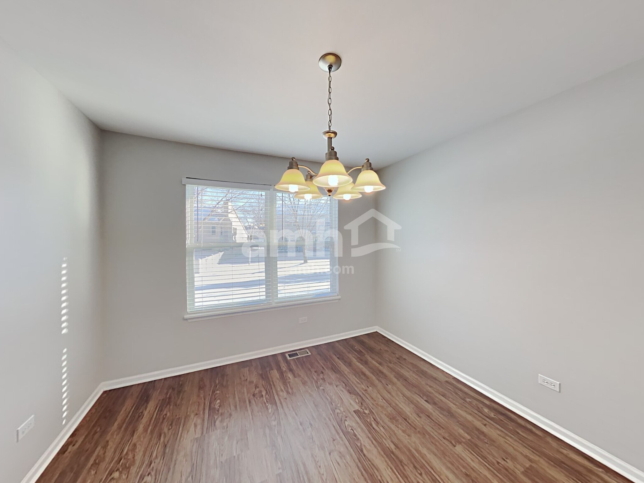 Building Photo - 1712 Tall Oaks Dr