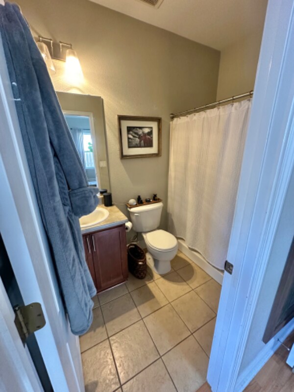 Building Photo - 902 N Davis Hwy