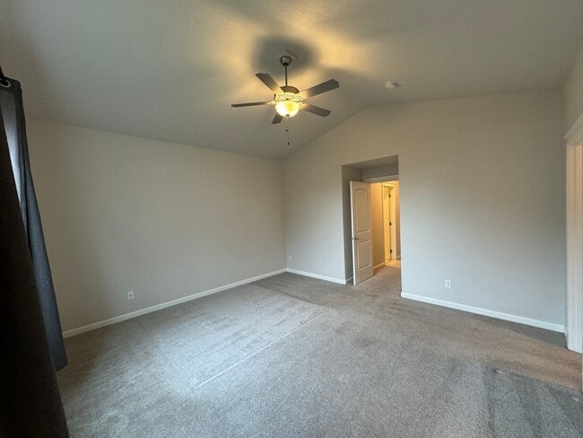 Building Photo - Charming 3-Bedroom Home