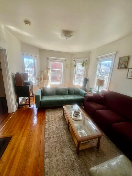 Living Room - 3 Newbury St