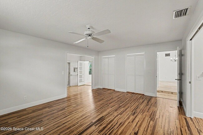 Building Photo - 115 11th Ave