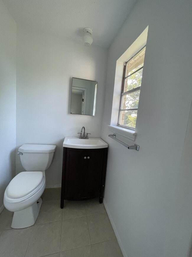 Building Photo - 102 Butler Ave