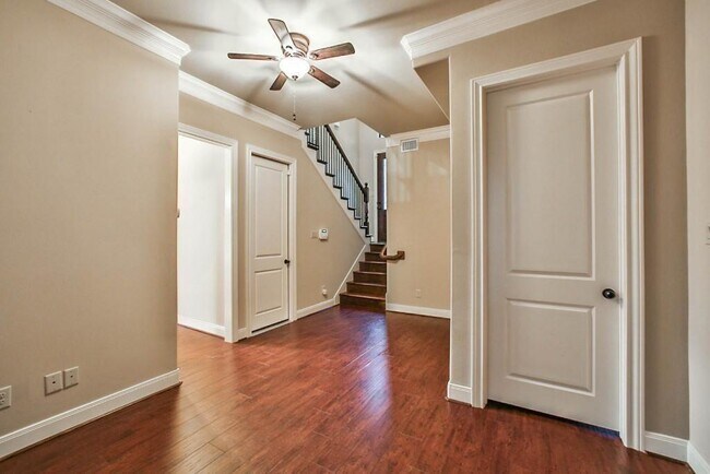 Building Photo - 11005 Upland River Dr
