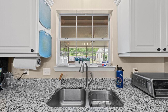 Building Photo - 4405 Southminster Cir