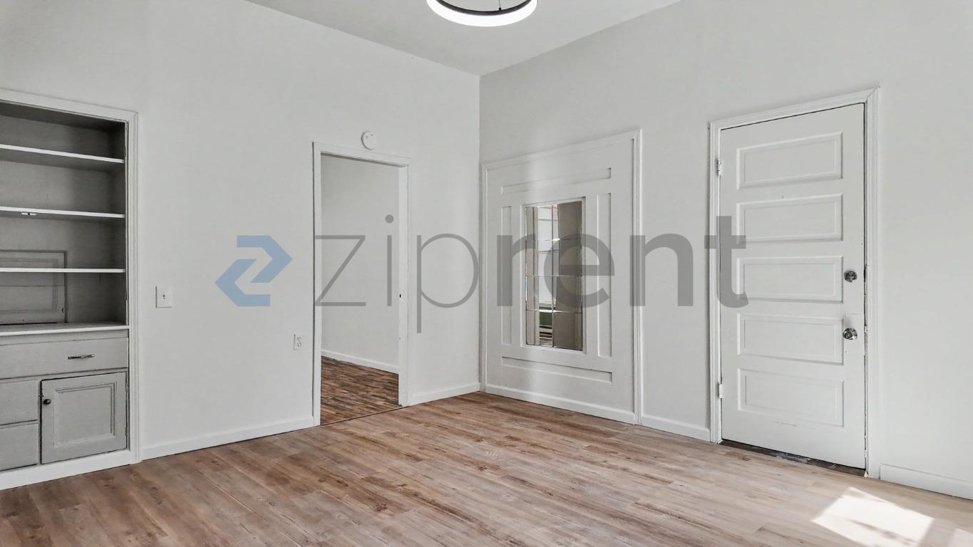 Building Photo - Unit Apt 1