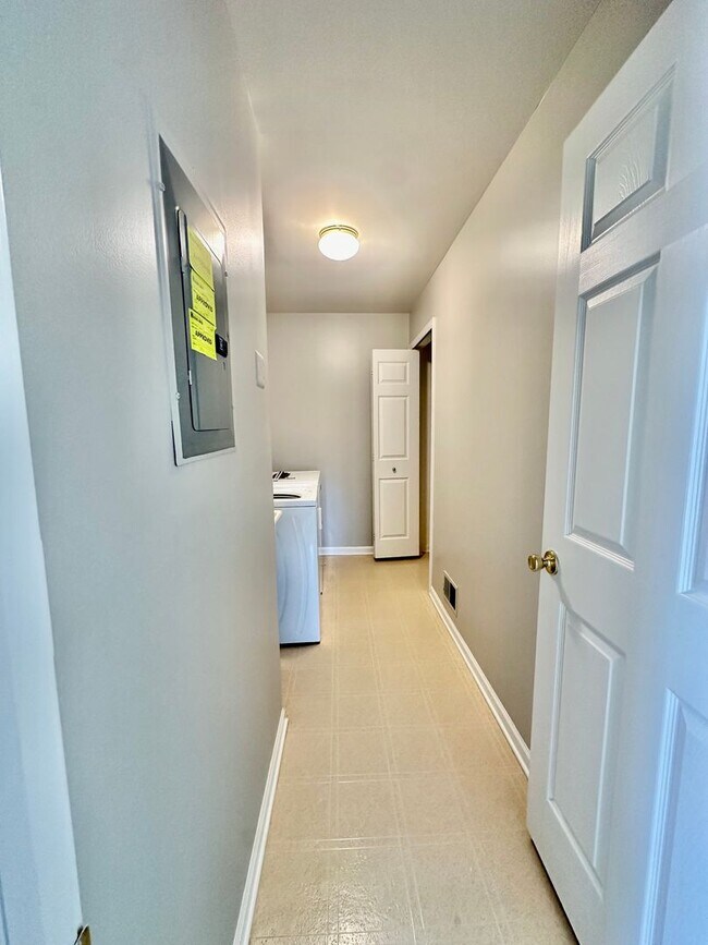 Building Photo - 13153 Canopy Dr