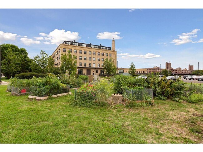 Building Photo - 730 Stinson Blvd NE