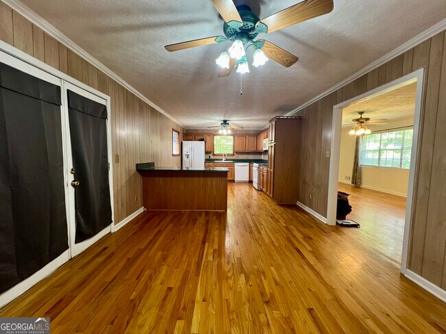 Building Photo - 6695 Courtney Dr