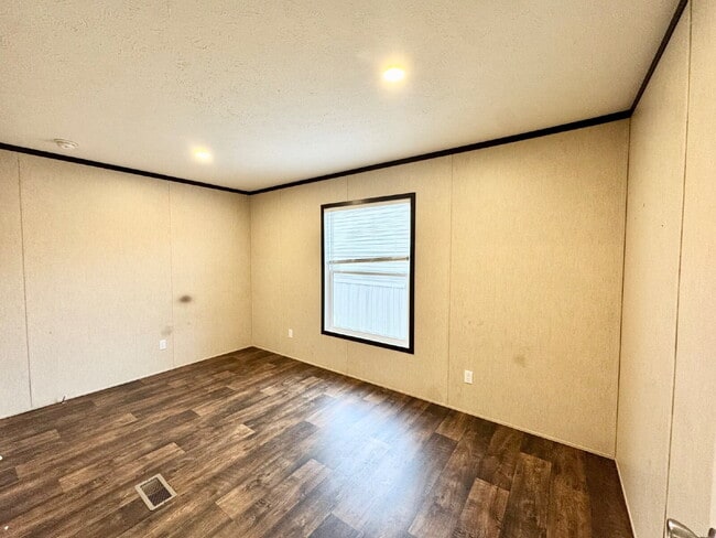 Building Photo - 3/2 in Pendleton