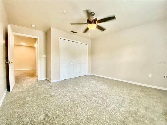 Building Photo - 5459 Vineland Rd