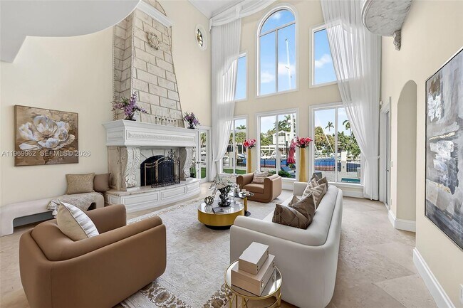 Building Photo - 628 Coral Way