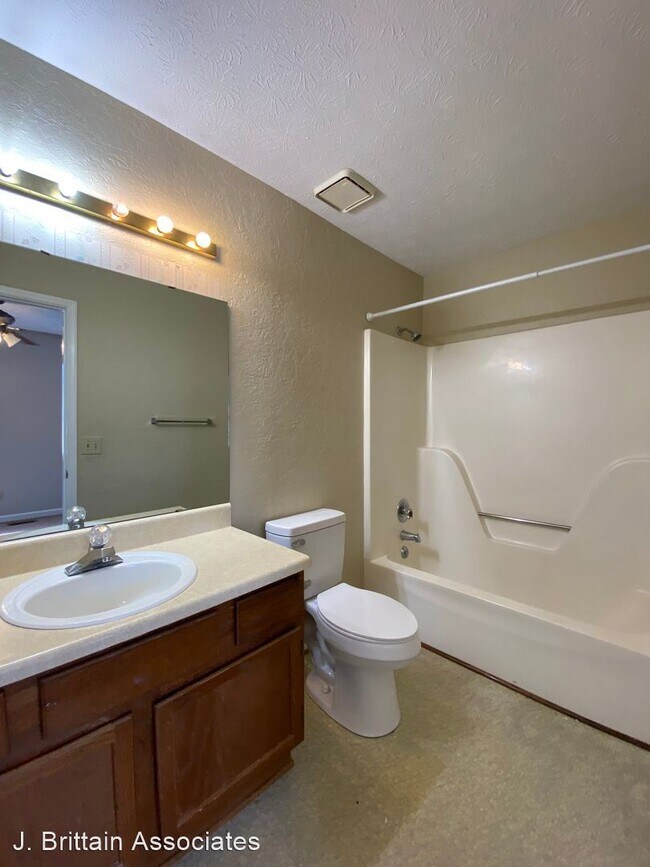 Building Photo - 2 br, 2.5 bath House - 5305 Whisperwood Court