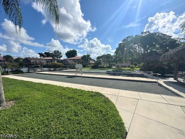 Building Photo - 27810 Hacienda E Blvd