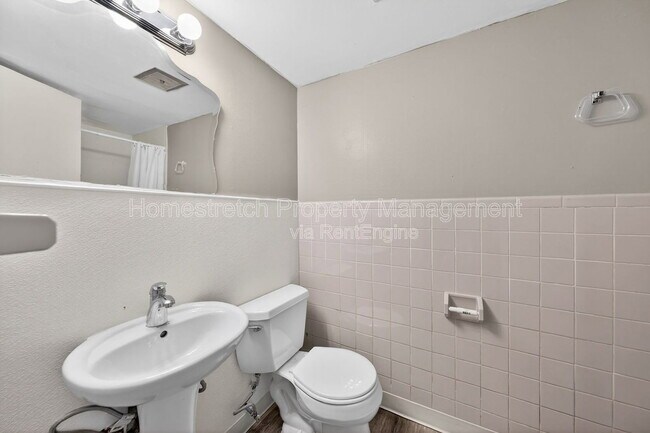 Building Photo - 10201 Surf Dr