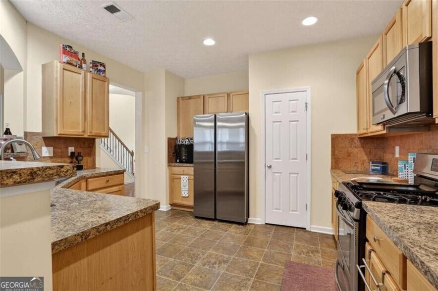 Building Photo - 5556 Cascade Run