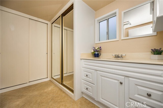 Building Photo - 2286 Via Puerta