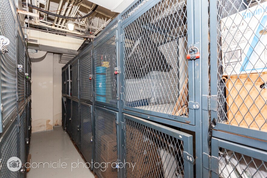 Building Photo - 345 N Canal St