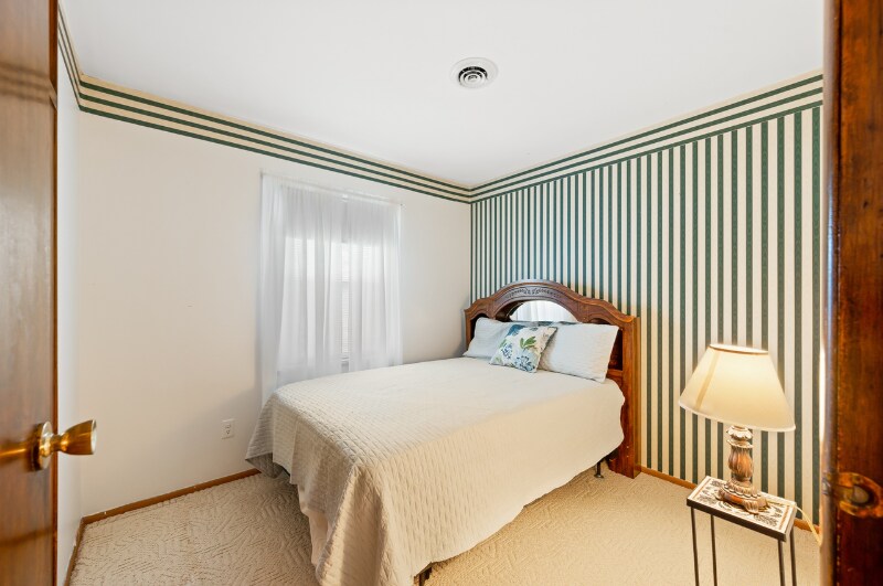 Building Photo - 1586 Younce St