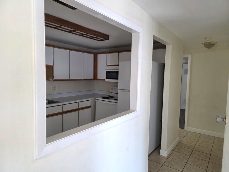 Building Photo - 1108 Westover Ln