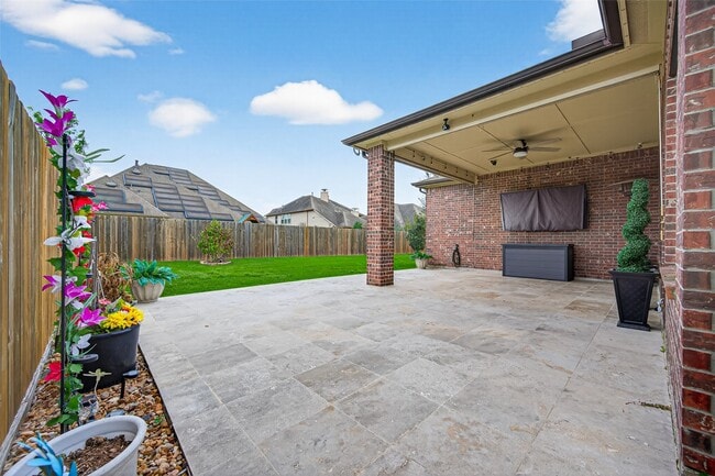 Building Photo - 613 West Fork