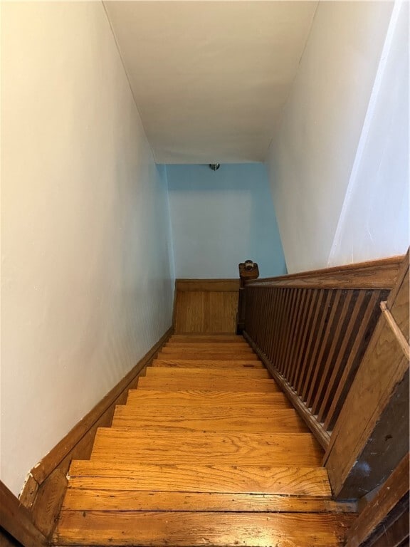 Building Photo - 496 Ridge Rd